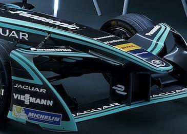 الظهور الأول لسيارة فريق سباق " باناسونيك جاكوار"، جاكوار I-TYPE 2 في الشرق الوسط خلال "معرض دبي الدولي للسيارات"